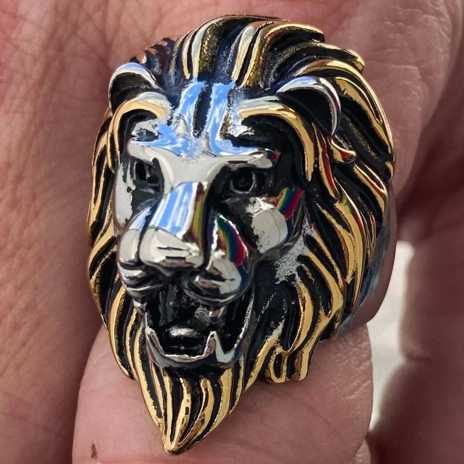 Lion Ring - "Leo the Golden" - Sizes 7-16 - R40