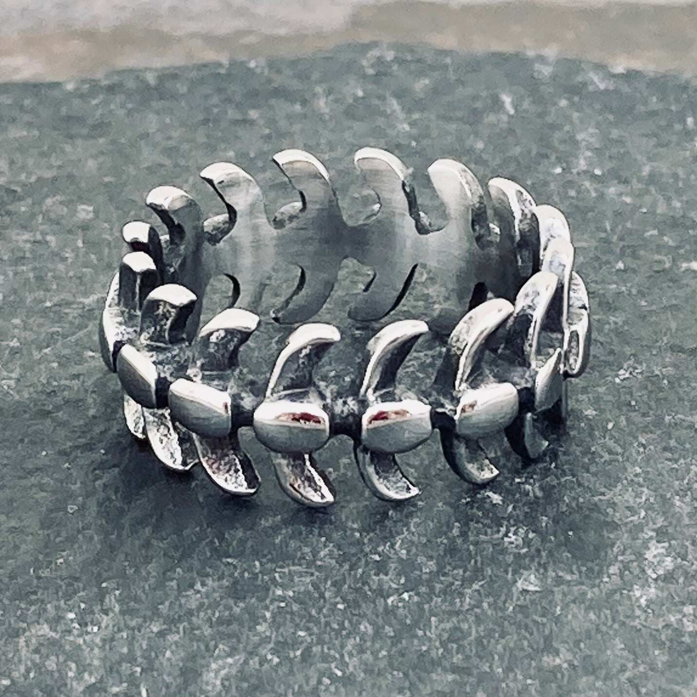 Fish Bone Shape Ring - Sizes 5-11 - R126