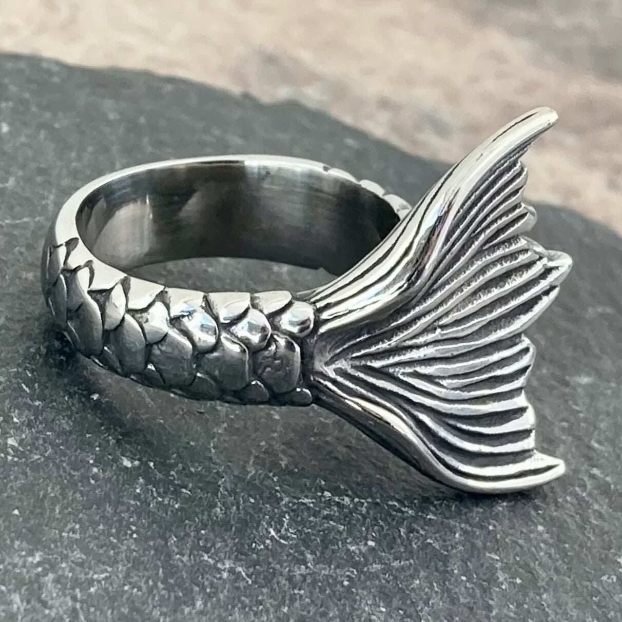 Ladies Ring - Mermaid Tail - Sizes 7-13 - R124