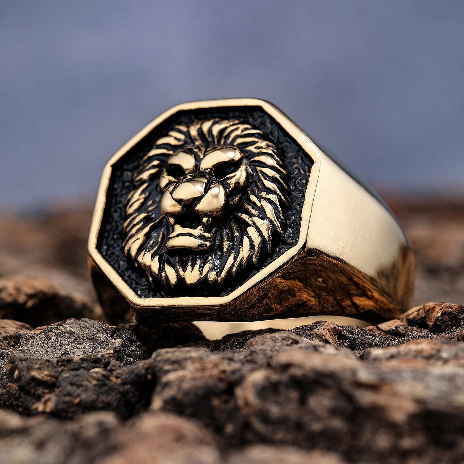 Lion Ring - Gold - Sizes 7-15 - R101