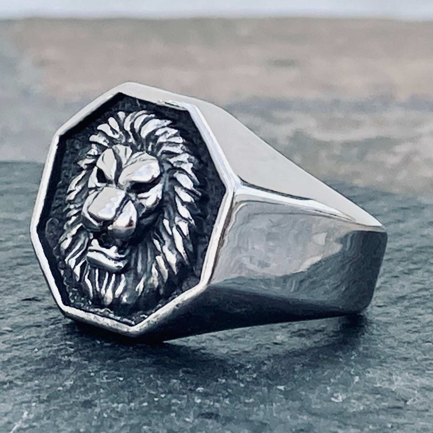 Lion Ring - Silver - Sizes 7-15 - R89