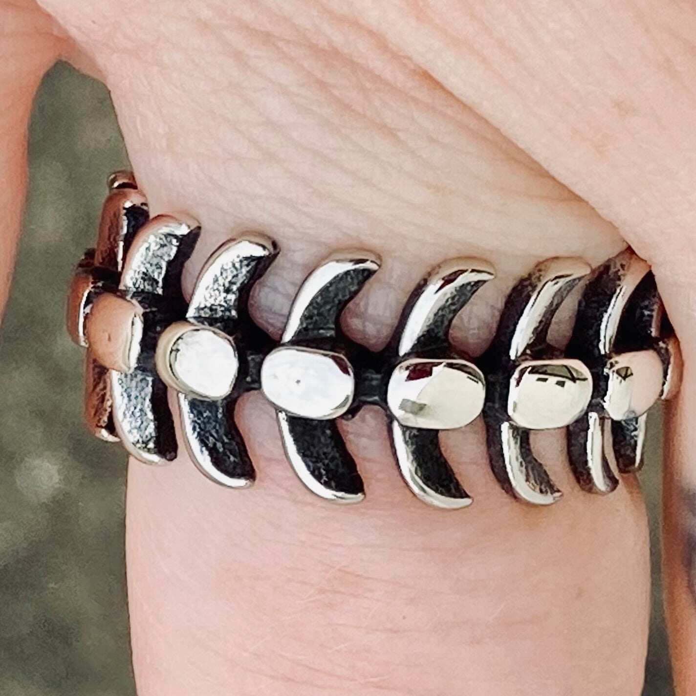 Fish Bone Shape Ring - Sizes 5-11 - R126